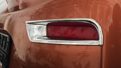 10 ครอบไฟทับทิมท้าย