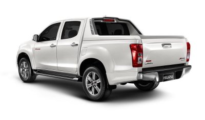 38 D-max-X-series-2016-Hi-Lander Front