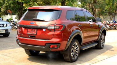 23 คิ้วล้อ (V 5) มีหมุดหลอก 6 นิ้ว