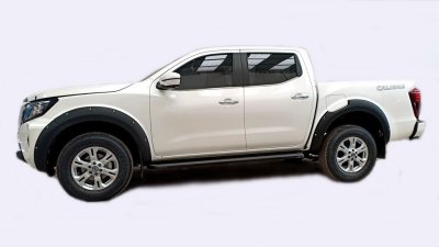 29 Front Fender Flares (V 7) 4dr  (4WD)