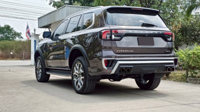 1 ชุดแต่ง (รอบคัน) EVEREST 2022 (ทรง ARTIMO) 10 ชิ้น