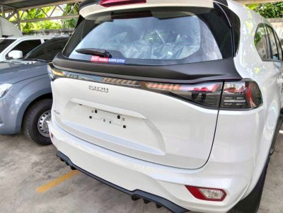 1 สปอยเลอร์ (คาดเอวกลาง) MU-X 2024