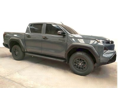 4 คิ้วล้อ Travo 2026 V.2 มีน็อต รุ่น4ประตู ช่วงยาวใช้ด้วยกัน