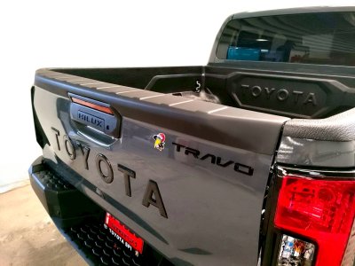 41 สปอยเลอร์ฝาท้ายกระบะ