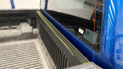 28 กันรอยขอบกระบะ(ตัวใน) FORD RANGER (Year2022)