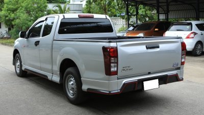 35 สเกิร์ตรอบคัน  ทรง X-series (ปี2018) (2WD) Cab
