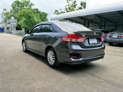 6 สเกิร์ตรอบคัน