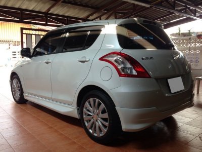 13 สเกิร์ตรอบคัน (V 2) ทรง RS