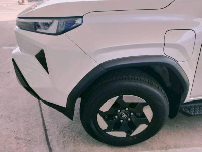 47 คิ้วล้อ V.8 รุ่น 4ประตู 2.5นิ้ว 6ชิ้น Travo-e