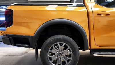 4 คิ้วล้อ  3 นิ้ว (V.8)  4ประตู