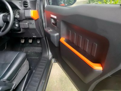 16.ชุดแต่งแผงประตูรถยนต์ (4 ชิ้น) Toyota Hilux Champ 2024