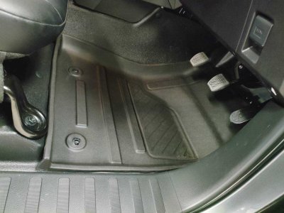 10.Car floor mats (2 pcs.) Toyota Hilux Champ 2024