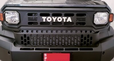 9.ครอบโลโก้หน้า Toyota Hilux Champ 2024