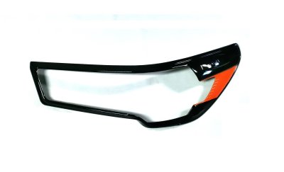 29.ครอบไฟหน้า-ท้าย Toyota Revo 2020