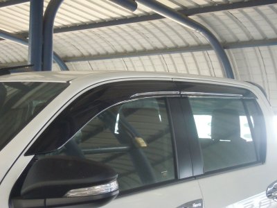 21.กันสาด (โมลฉีด) Toyota Revo 2121