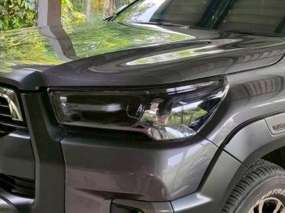 32.ครอบไฟหน้า อะคริลิค Toyota Revo 2020