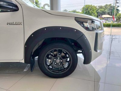 34.คิ้วล้อ (V.7) 6 นิ้ว มีน๊อต Toyota Revo Z-EDITION 2025