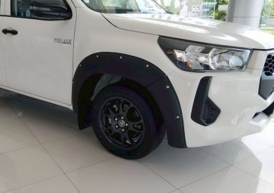 34.คิ้วล้อ (V.7) 6 นิ้ว มีน๊อต Toyota Revo Z-EDITION 2025