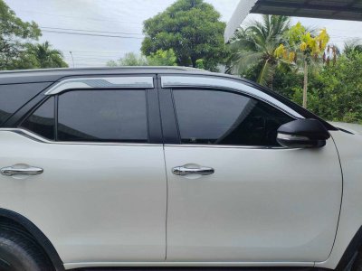 43.Door visor car (Color-Carbon) FORTUNER 2015-2024