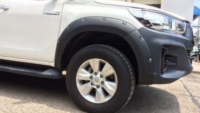 15.คิ้วล้อ V.7 (6 นิ้ว) Toyota Revo 2018