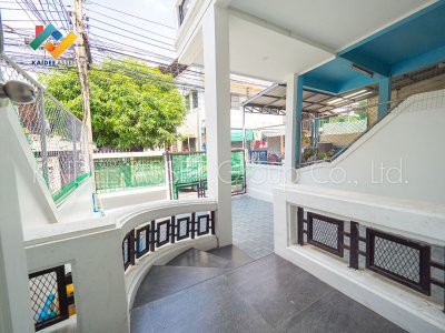 ทาวน์เฮ้าส์ รัชดา ซอย 3 ดินแดง พระราม 9 ทาวน์เฮ้าส์ รัชดา ซอย 3 ดินแดง พระราม 9