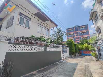 บ้านเดี่ยว ซอย จรัญสนิทวงศ์ 65 ใกล้ รถไฟฟ้า MRT สิรินธร