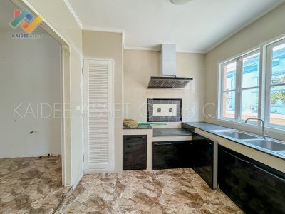 ลดาวัลย์ เลคโคโลเนียล พระราม 2 Ladawan Lake Colonial หลังมุม ลดาวัลย์ เลคโคโลเนียล พระราม 2 Ladawan Lake Colonial หลังมุม