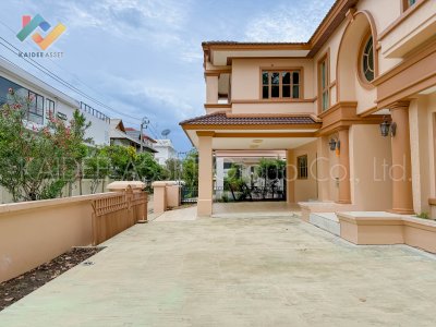 ลดาวัลย์ เลคโคโลเนียล พระราม 2 Ladawan Lake Colonial หลังมุม ลดาวัลย์ เลคโคโลเนียล พระราม 2 Ladawan Lake Colonial หลังมุม