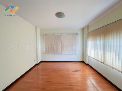 หมู่บ้าน สัมมากร รังสิต คลอง 2 บ้านเดี่ยว 2 หลัง พร้อมอยู่ หมู่บ้าน สัมมากร รังสิต คลอง 2 บ้านเดี่ยว 2 หลัง พร้อมอยู่