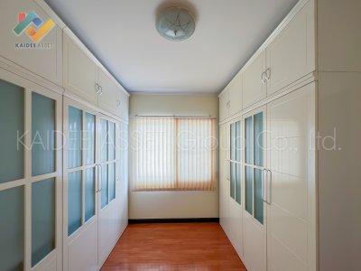 หมู่บ้าน สัมมากร รังสิต คลอง 2 บ้านเดี่ยว 2 หลัง พร้อมอยู่ หมู่บ้าน สัมมากร รังสิต คลอง 2 บ้านเดี่ยว 2 หลัง พร้อมอยู่