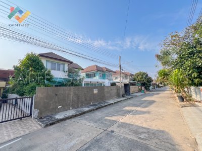 หมู่บ้าน สัมมากร รังสิต คลอง 2 บ้านเดี่ยว 2 หลัง พร้อมอยู่ หมู่บ้าน สัมมากร รังสิต คลอง 2 บ้านเดี่ยว 2 หลัง พร้อมอยู่