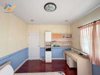 หมู่บ้าน ดิ เอมเมอรัลด์ การ์เด้น บ้านเดี่ยว ติดถนน ราชพฤกษ์