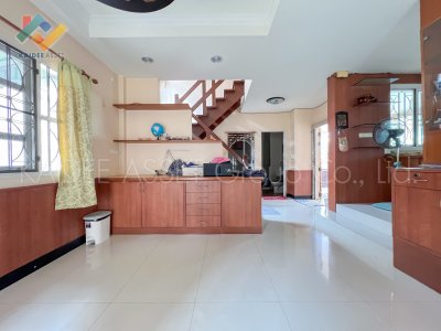 หมู่บ้าน ดิ เอมเมอรัลด์ การ์เด้น บ้านเดี่ยว ติดถนน ราชพฤกษ์