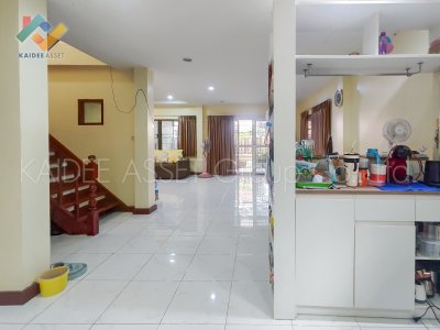 บ้านแฝด ซอย รัตนาธิเบศร์ 22 ติวานนท์ 25 ( แผ่นดินทอง ) บ้านแฝด ซอย รัตนาธิเบศร์ 22 ติวานนท์ 25 ( แผ่นดินทอง )