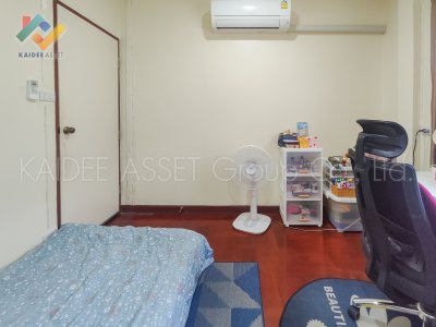 บ้านแฝด ซอย รัตนาธิเบศร์ 22 ติวานนท์ 25 ( แผ่นดินทอง )