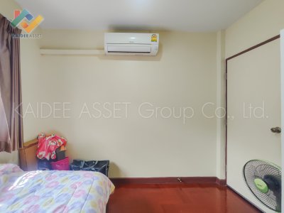 บ้านแฝด ซอย รัตนาธิเบศร์ 22 ติวานนท์ 25 ( แผ่นดินทอง ) บ้านแฝด ซอย รัตนาธิเบศร์ 22 ติวานนท์ 25 ( แผ่นดินทอง )