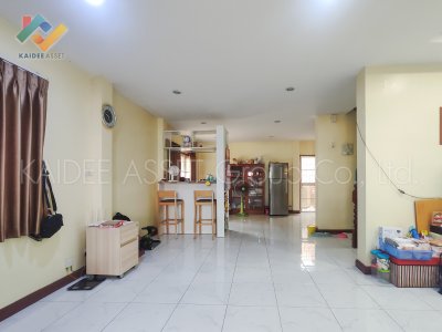 บ้านแฝด ซอย รัตนาธิเบศร์ 22 ติวานนท์ 25 ( แผ่นดินทอง ) บ้านแฝด ซอย รัตนาธิเบศร์ 22 ติวานนท์ 25 ( แผ่นดินทอง )