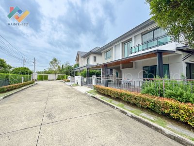 ไลฟ์ บางกอก บูเลอวาร์ด ราชพฤกษ์-รัตนาธิเบศร์ ติดถนน ราชพฤกษ์