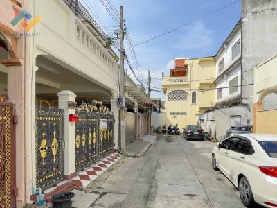 ทาวน์เฮ้าส์ ซอย จรัญสนิทวงศ์ 3 หมู่บ้าน สมชาย ใกล้ BTS ท่าพระ