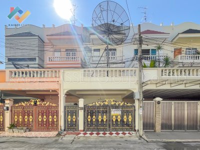 ขายบ้าน ซอย จรัญสนิทวงศ์ 3 หมู่บ้าน สมชาย ใกล้ รถไฟฟ้า BTS ท่าพระ ทาวน์เฮ้าส์ 3 ชั้น