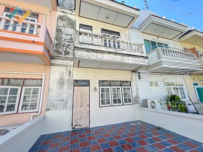 ทาวน์เฮ้าส์ ซอย จรัญสนิทวงศ์ 3 หมู่บ้าน สมชาย ใกล้ BTS ท่าพระ