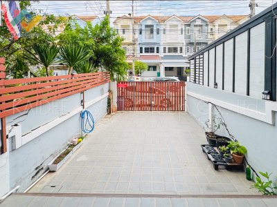 ลัลลี่วิลล์ 2 ศรีนครินทร์-เทพารักษ์ | ทาวน์เฮ้าส์ ซอย มังกร