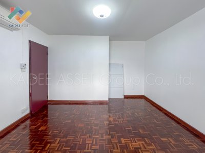 ทาวน์เฮ้าส์ เมืองทองธานี โครงการ 5 ถนน บอนด์สตรีท แจ้งวัฒนะ