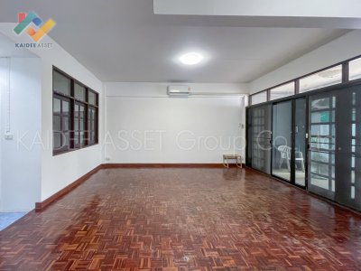 ทาวน์เฮ้าส์ เมืองทองธานี โครงการ 5 ถนน บอนด์สตรีท แจ้งวัฒนะ