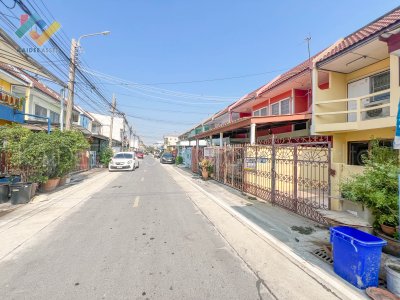 หมู่บ้าน รัตนาธิเบศร์ ทาวน์เฮ้าส์ ติด เซ็นทรัล เวสต์เกต หมู่บ้าน รัตนาธิเบศร์ ทาวน์เฮ้าส์ ติด เซ็นทรัล เวสต์เกต