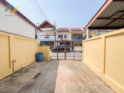 หมู่บ้าน รัตนาธิเบศร์ ทาวน์เฮ้าส์ ติด เซ็นทรัล เวสต์เกต หมู่บ้าน รัตนาธิเบศร์ ทาวน์เฮ้าส์ ติด เซ็นทรัล เวสต์เกต