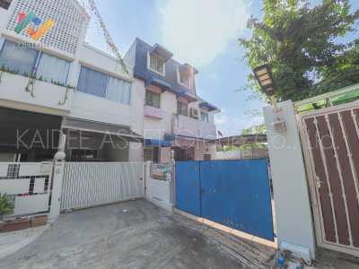 ทาวน์เฮ้าส์ หมู่บ้าน ลูกกอล์ฟ เมืองทองธานี หลังริม ถูกที่สุด ทาวน์เฮ้าส์ หมู่บ้าน ลูกกอล์ฟ เมืองทองธานี หลังริม ถูกที่สุด