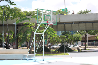 แป้นบาสเก็ตบอล