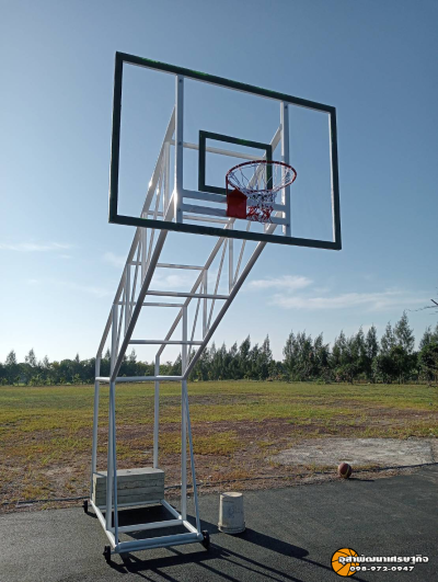 แป้นบาสเก็ตบอล