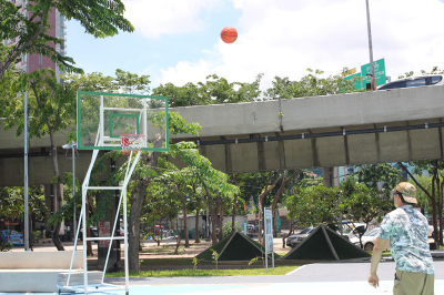 แป้นบาสเก็ตบอล